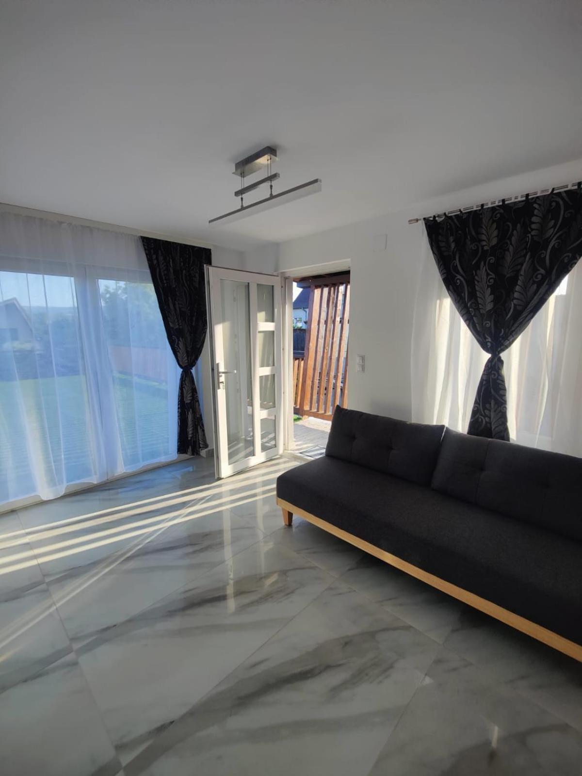 Luxus Cluj Airport Apartments Exterior foto