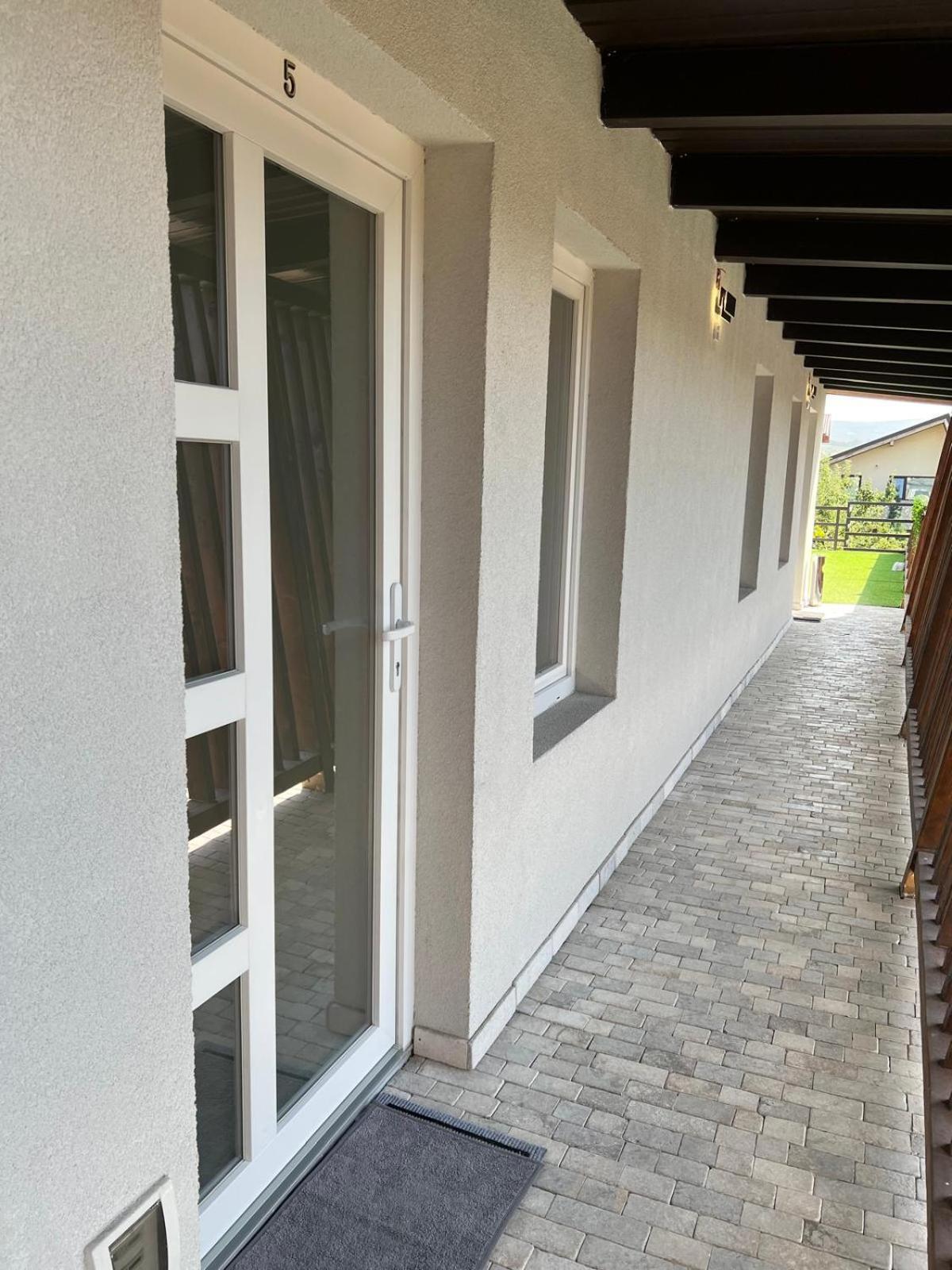 Luxus Cluj Airport Apartments Exterior foto